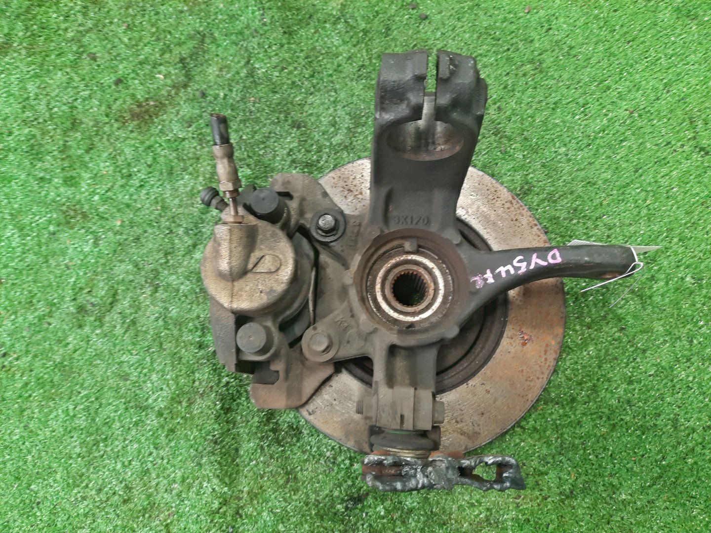 Ступица правая передняя MAZDA DEMIO, VERISA DY3W, DY5W, DY3R, DY5R, DC5R, DC5W ZJ-VE, ZY-VE 2 ракурс
