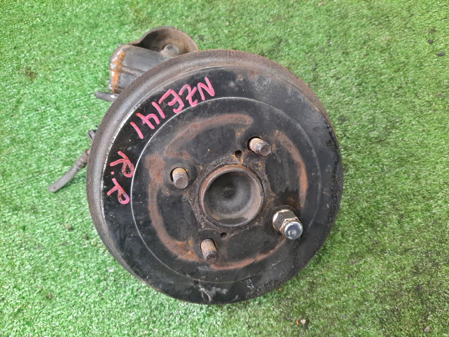 Ступица правая задняя TOYOTA AXIO, COROLLA FIELDER, COROLLA  AXIO, FIELDER NZE141, ZRE142, ZRE142G, NZE141G 1NZ-FE, 2ZR-FAE, 2ZR-FE 1 ракурс