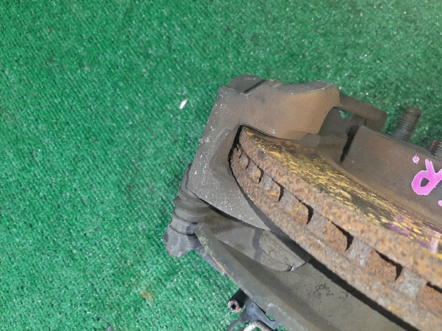 Ступица правая передняя TOYOTA AXIO, COROLLA FIELDER, COROLLA  AXIO, FIELDER NZE141, ZRE142, ZRE142G, NZE141G 1NZ-FE, 2ZR-FAE, 2ZR-FE 2 ракурс