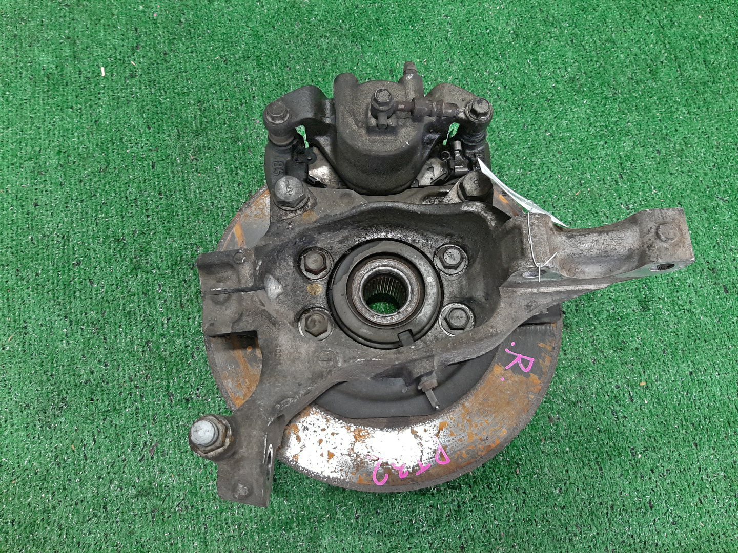 Ступица правая передняя NISSAN TEANA TNJ32, PJ32, J32 QR25DE, VQ35DE, VQ25DE 3 ракурс