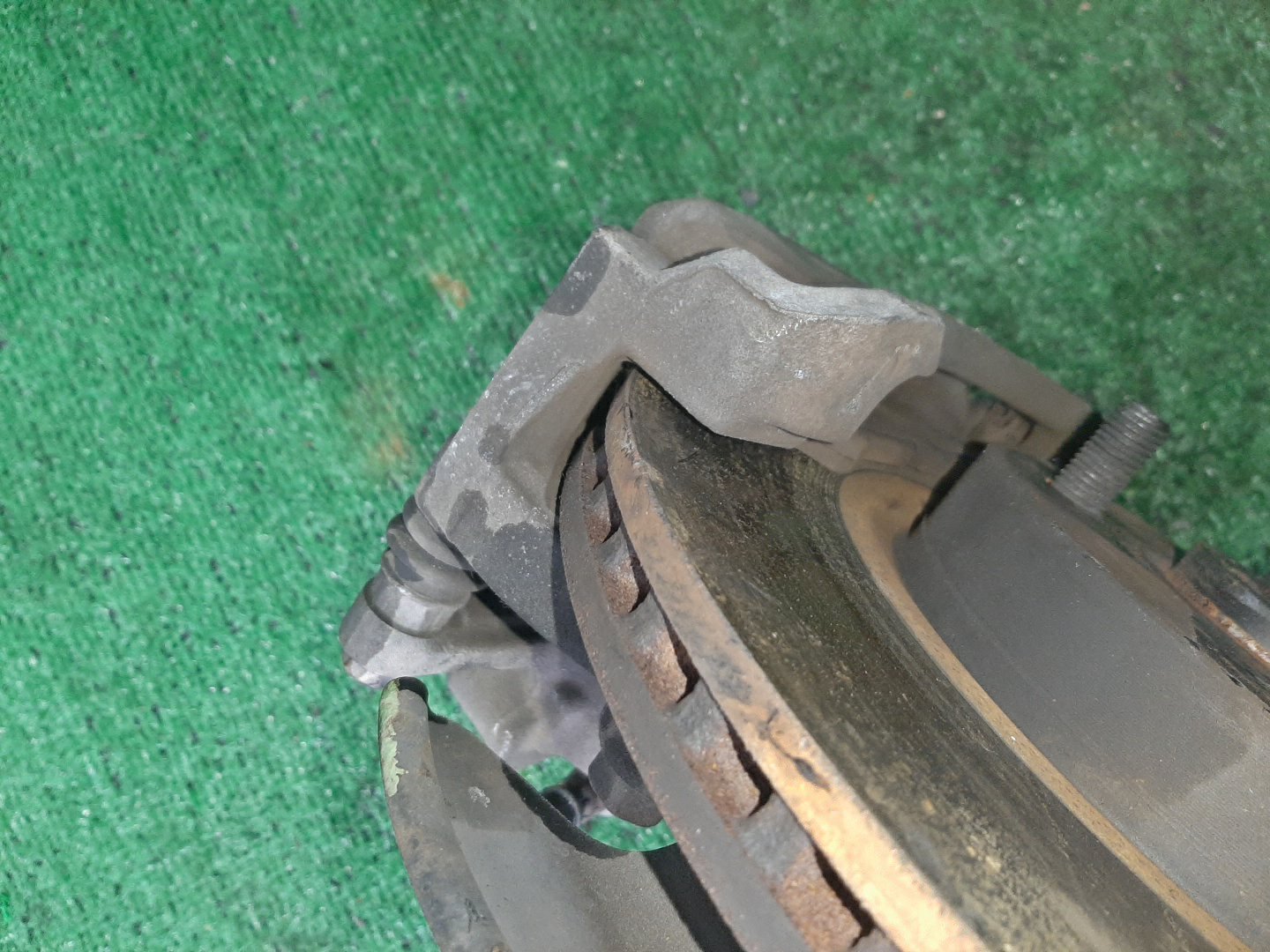 Ступица правая передняя TOYOTA AXIO, COROLLA FIELDER, COROLLA  AXIO, FIELDER NZE141, ZRE142, ZRE142G, NZE141G 1NZ-FE, 2ZR-FAE, 2ZR-FE 2 ракурс