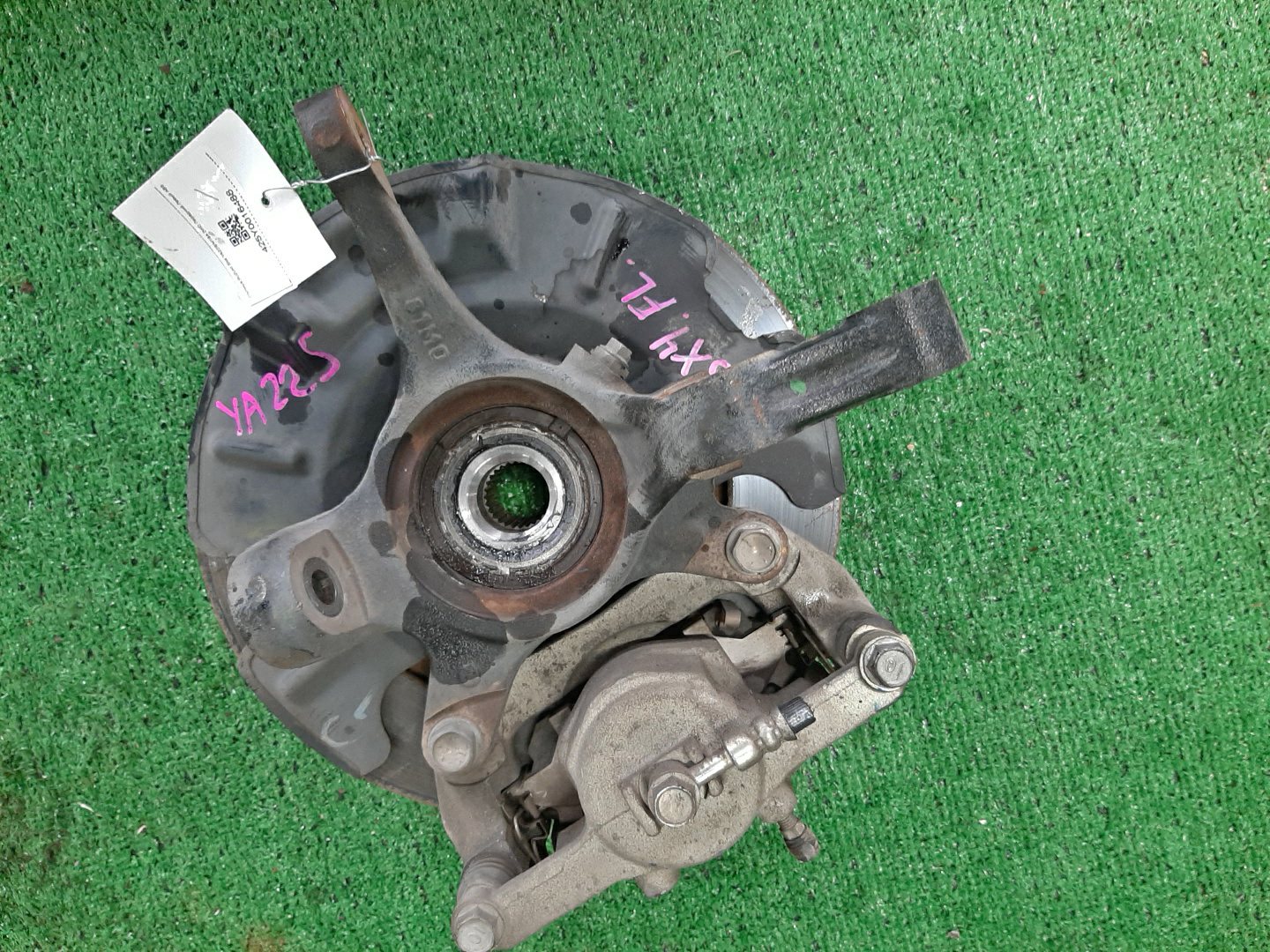 Ступица левая передняя SUZUKI SX4 YA22S M16A 3 ракурс