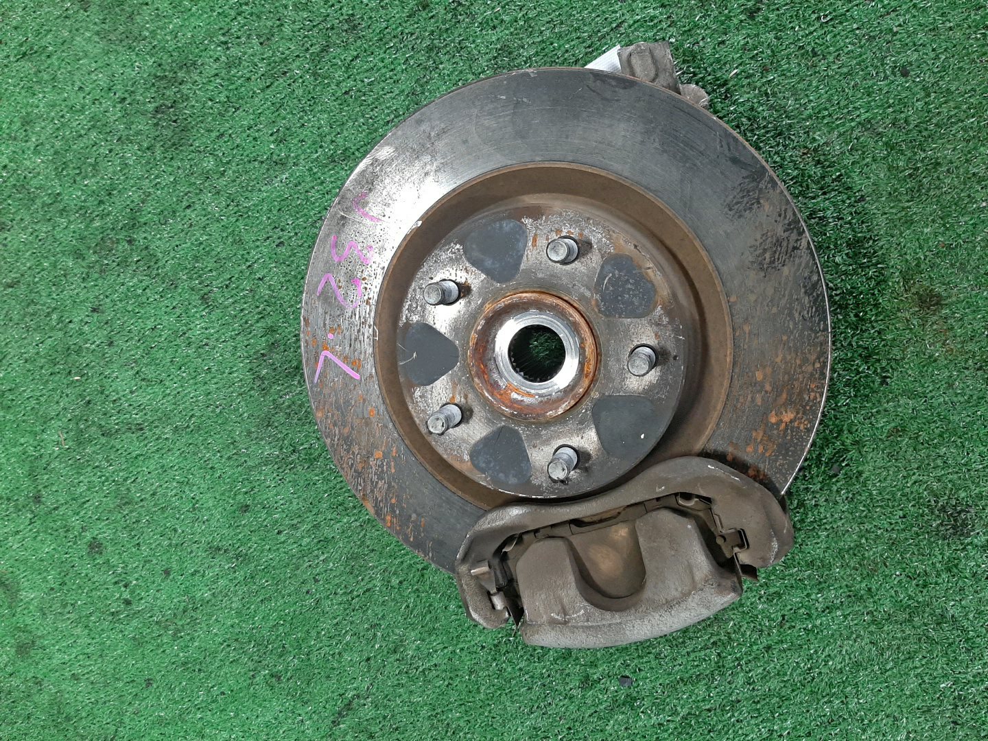 Ступица левая передняя NISSAN TEANA TNJ32, PJ32, J32 QR25DE, VQ35DE, VQ25DE 1 ракурс
