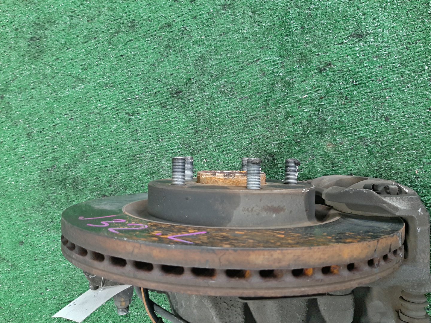 Ступица левая передняя NISSAN TEANA TNJ32, PJ32, J32 QR25DE, VQ35DE, VQ25DE 4 ракурс