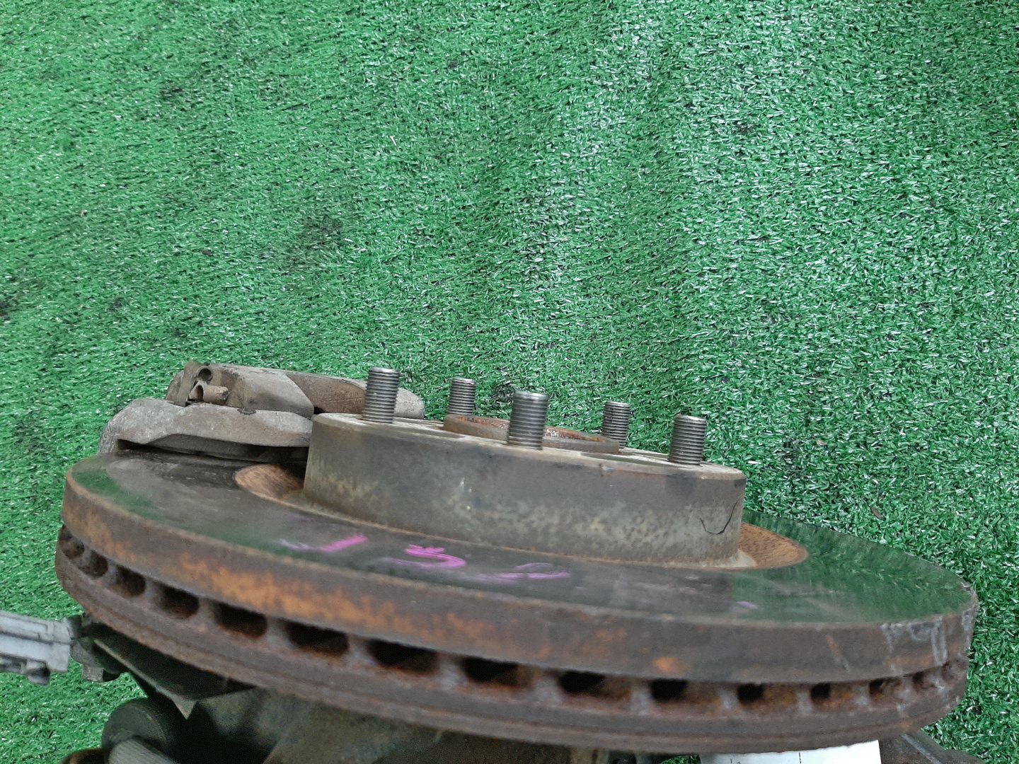 Ступица правая передняя NISSAN TEANA TNJ32, PJ32, J32 QR25DE, VQ35DE, VQ25DE 2 ракурс