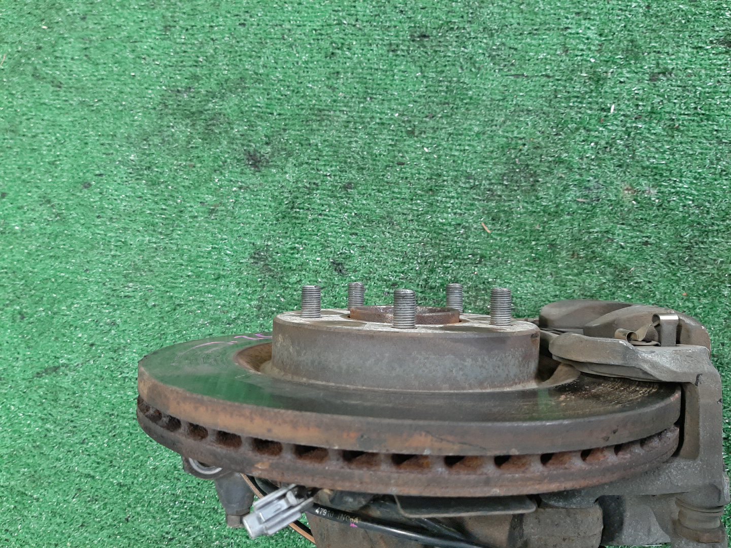 Ступица левая передняя NISSAN TEANA TNJ32, PJ32, J32 QR25DE, VQ35DE, VQ25DE 2 ракурс