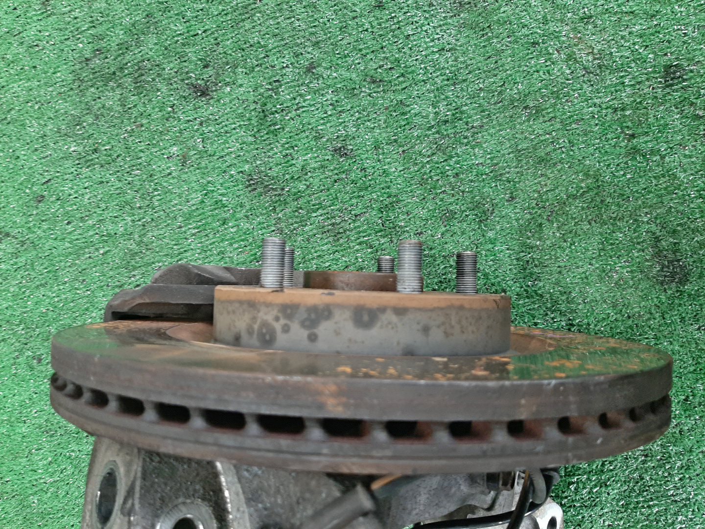 Ступица левая передняя NISSAN TEANA TNJ32, PJ32, J32 QR25DE, VQ35DE, VQ25DE 2 ракурс