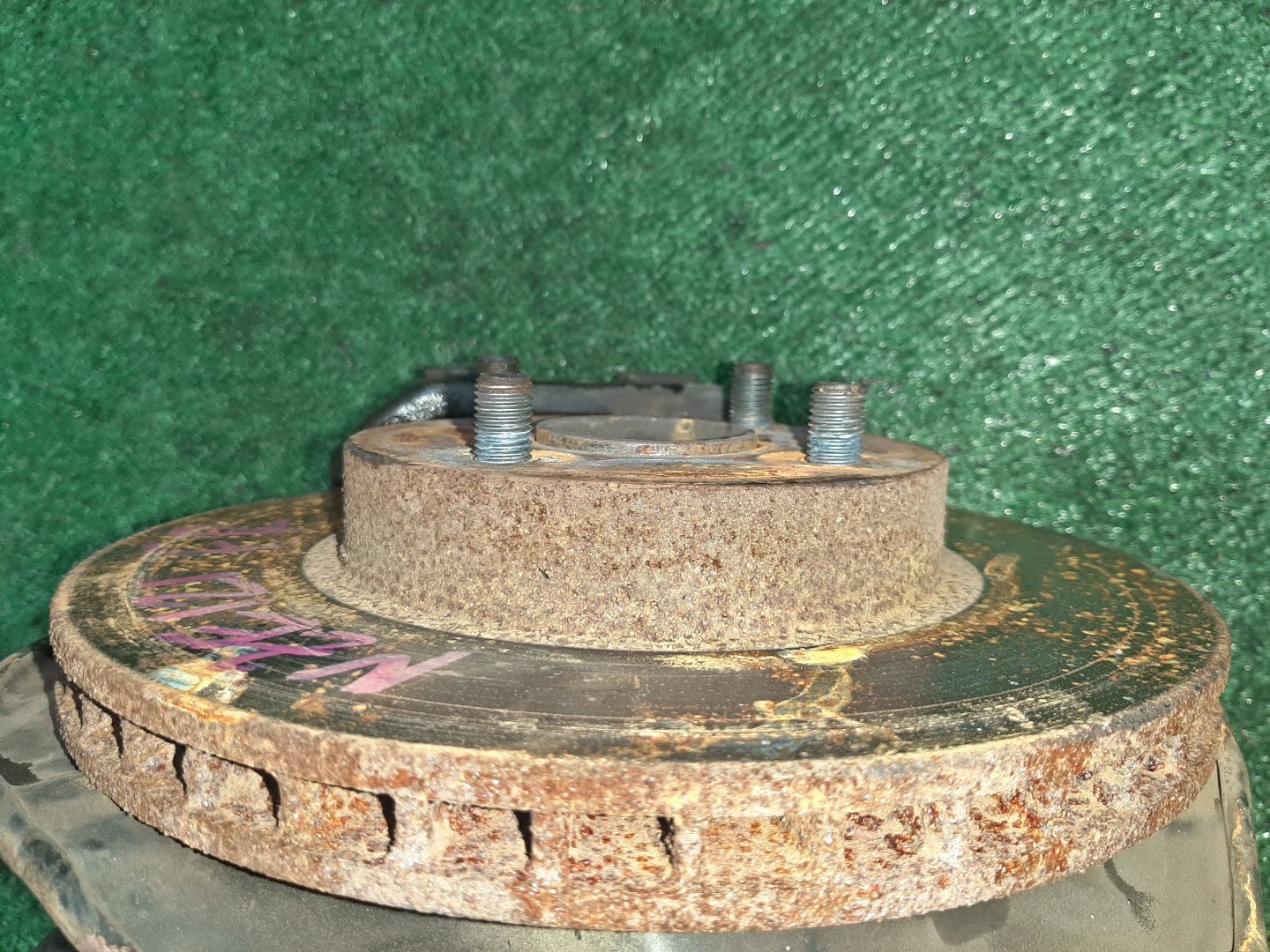 Ступица правая передняя TOYOTA COROLLA, COROLLA FIELDER, ALLEX, COROLLA RUNX NZE121, NZE121G 1NZ-FE 2 ракурс
