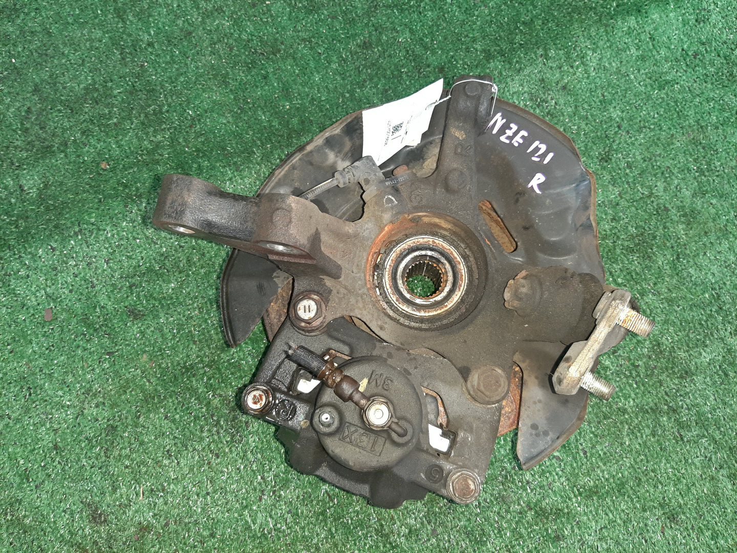 Ступица правая передняя TOYOTA COROLLA, COROLLA FIELDER, ALLEX, COROLLA RUNX NZE121, NZE121G 1NZ-FE 3 ракурс