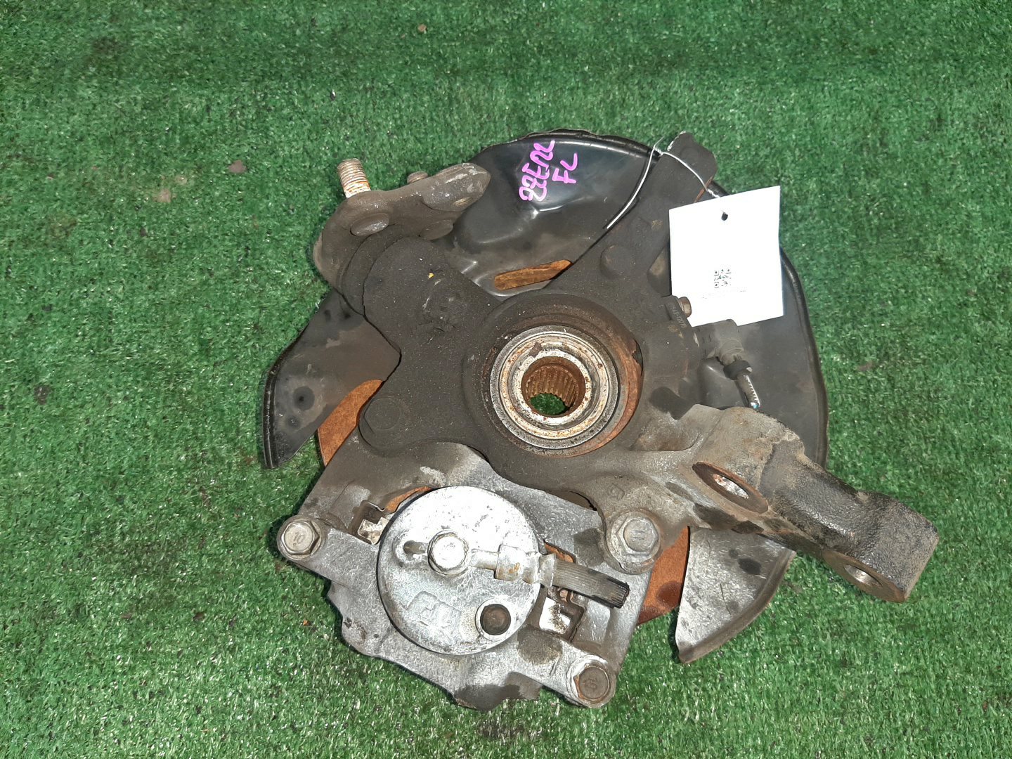Ступица левая передняя TOYOTA COROLLA, COROLLA SPACIO, COROLLA FIELDER, ALLEX, COROLLA RUNX ZZE122, NZE121N, ZZE122N, ZZE122G 1ZZ-FE, 1NZ-FE 3 ракурс