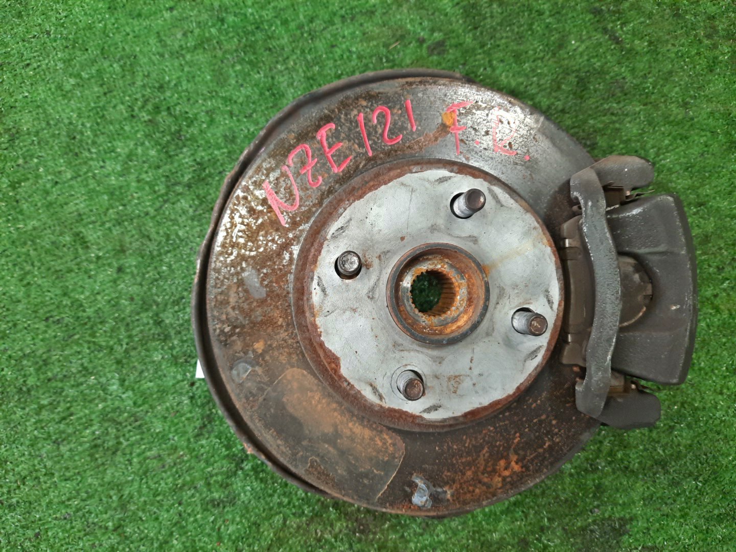 Ступица правая передняя TOYOTA COROLLA, COROLLA FIELDER, ALLEX, COROLLA RUNX NZE121, NZE121G 1NZ-FE 1 ракурс