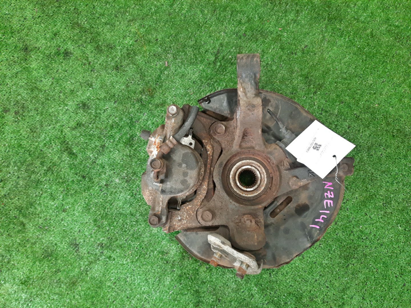 Ступица правая передняя TOYOTA AXIO, COROLLA FIELDER, COROLLA  AXIO, FIELDER NZE141, ZRE142, ZRE142G, NZE141G 1NZ-FE, 2ZR-FAE, 2ZR-FE 2 ракурс