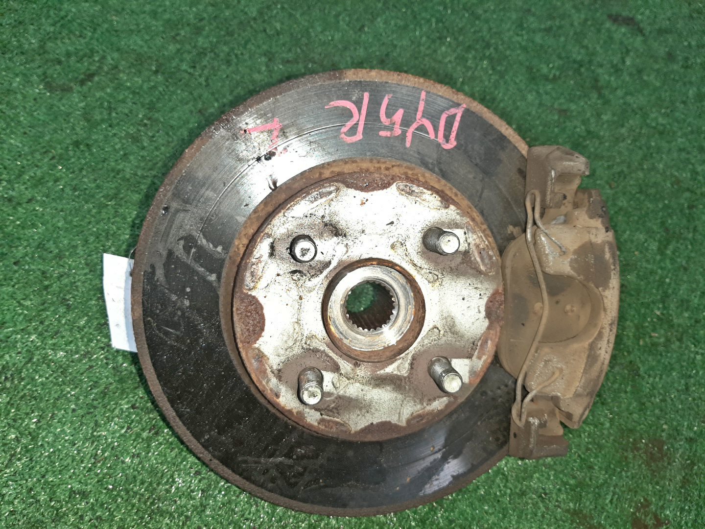 Ступица правая передняя MAZDA DEMIO, VERISA DY3W, DY5W, DY3R, DY5R, DC5R, DC5W ZJ-VE, ZY-VE 1 ракурс