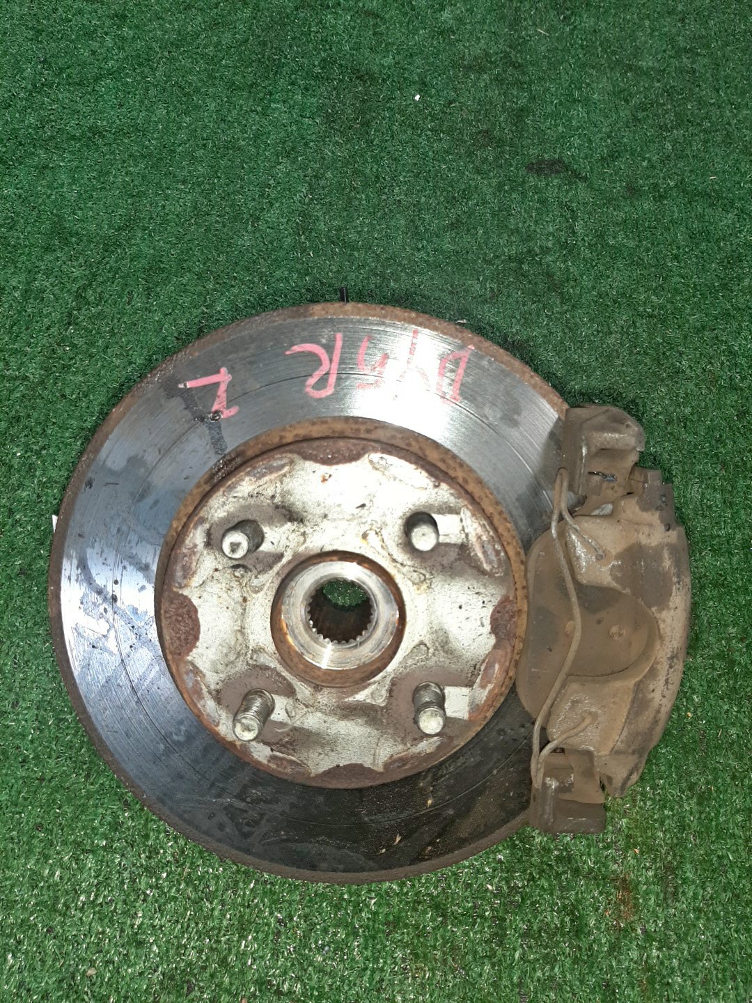 Ступица правая передняя MAZDA DEMIO, VERISA DY3W, DY5W, DY3R, DY5R, DC5R, DC5W ZJ-VE, ZY-VE 3 ракурс