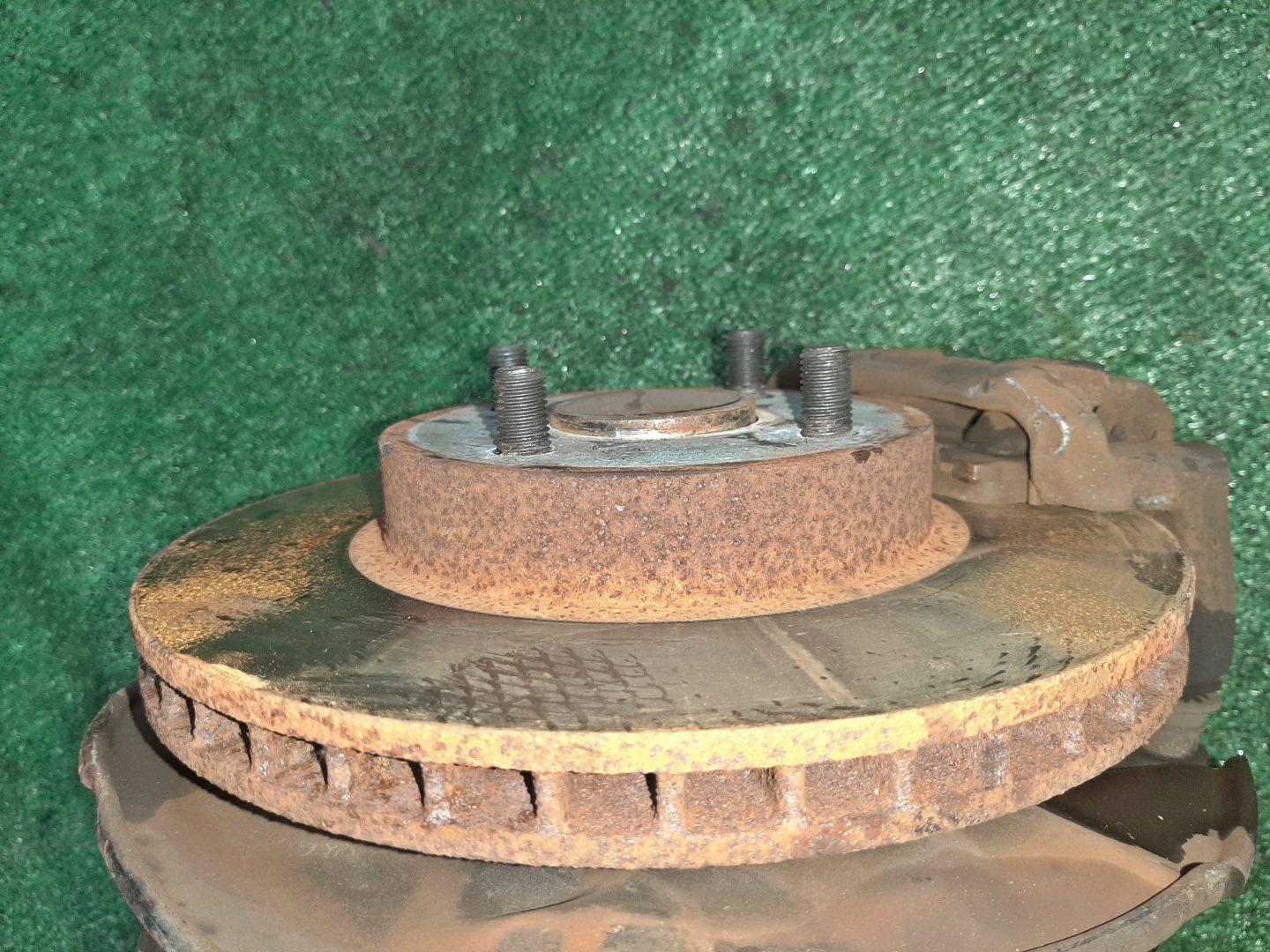 Ступица левая передняя TOYOTA COROLLA, COROLLA FIELDER, ALLEX, COROLLA RUNX NZE121 1NZ-FE 2 ракурс