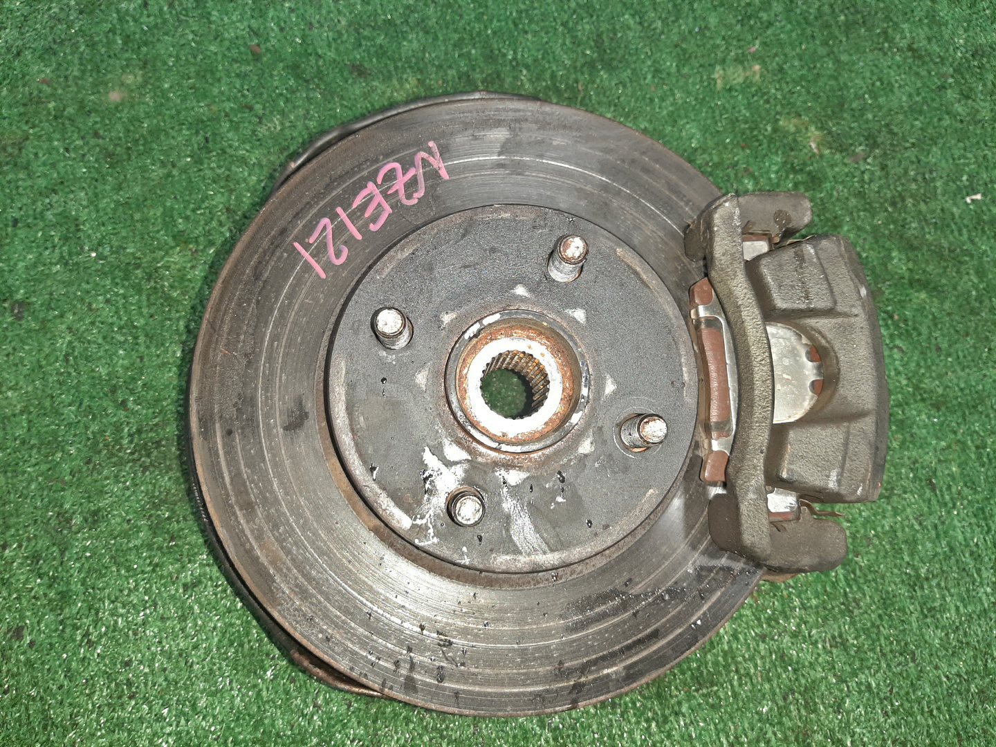 Ступица правая передняя TOYOTA COROLLA, COROLLA FIELDER, ALLEX, COROLLA RUNX NZE121, NZE121G 1NZ-FE 1 ракурс