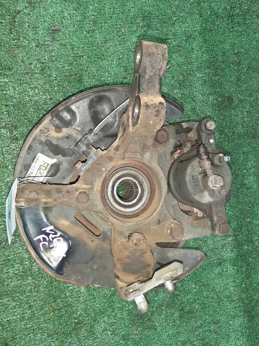 Ступица левая передняя TOYOTA COROLLA, COROLLA FIELDER, ALLEX, COROLLA RUNX NZE121 1NZ-FE 3 ракурс