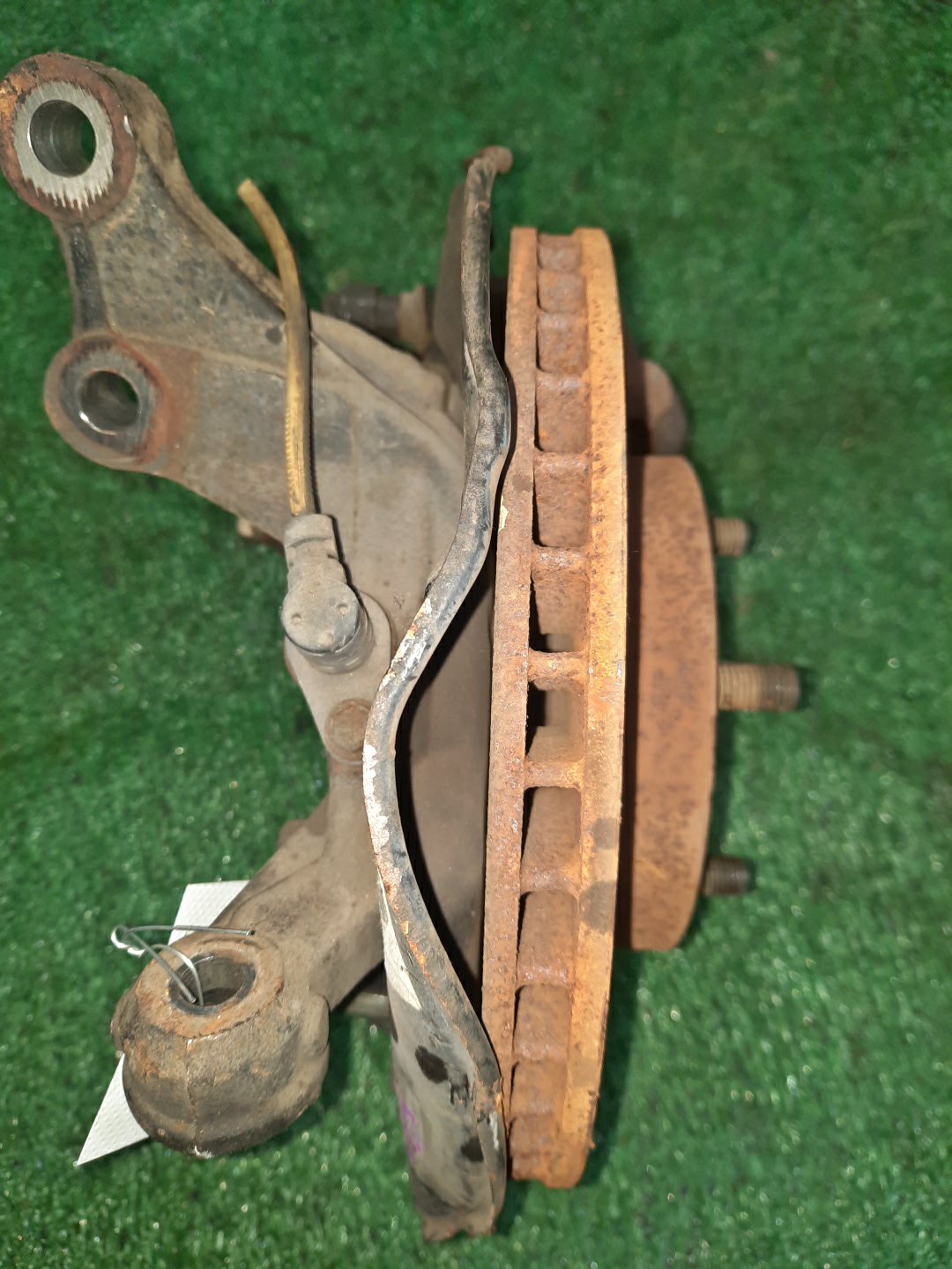 Ступица правая передняя TOYOTA COROLLA, COROLLA FIELDER, ALLEX, COROLLA RUNX NZE121, NZE121G 1NZ-FE 2 ракурс