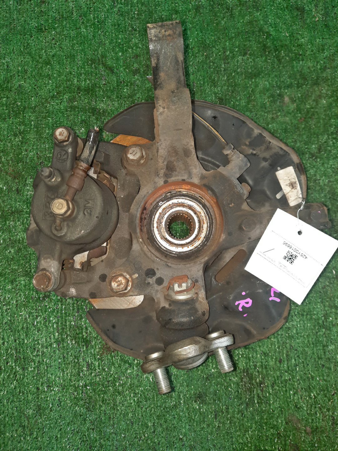 Ступица правая передняя TOYOTA COROLLA, COROLLA FIELDER, ALLEX, COROLLA RUNX NZE121, NZE121G 1NZ-FE 3 ракурс
