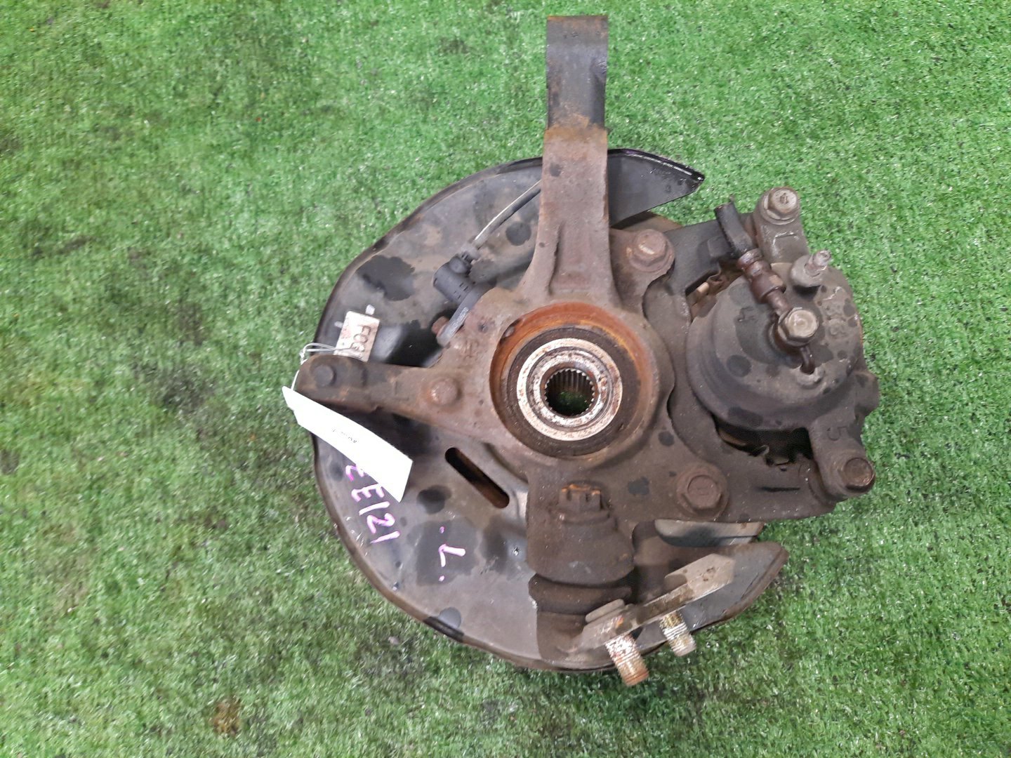 Ступица левая передняя TOYOTA COROLLA, COROLLA FIELDER, ALLEX, COROLLA RUNX NZE121 1NZ-FE 2 ракурс