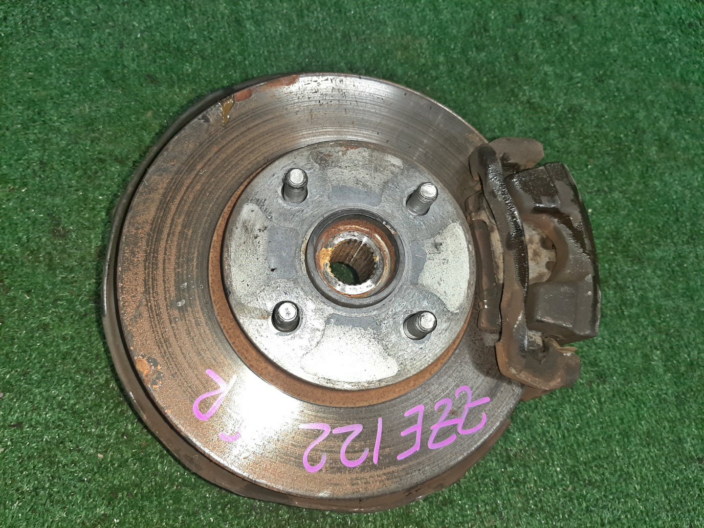 Ступица правая передняя TOYOTA COROLLA, COROLLA SPACIO, COROLLA FIELDER, ALLEX, COROLLA RUNX ZZE122, NZE121N, ZZE122N, ZZE122G 1ZZ-FE, 1NZ-FE 1 ракурс
