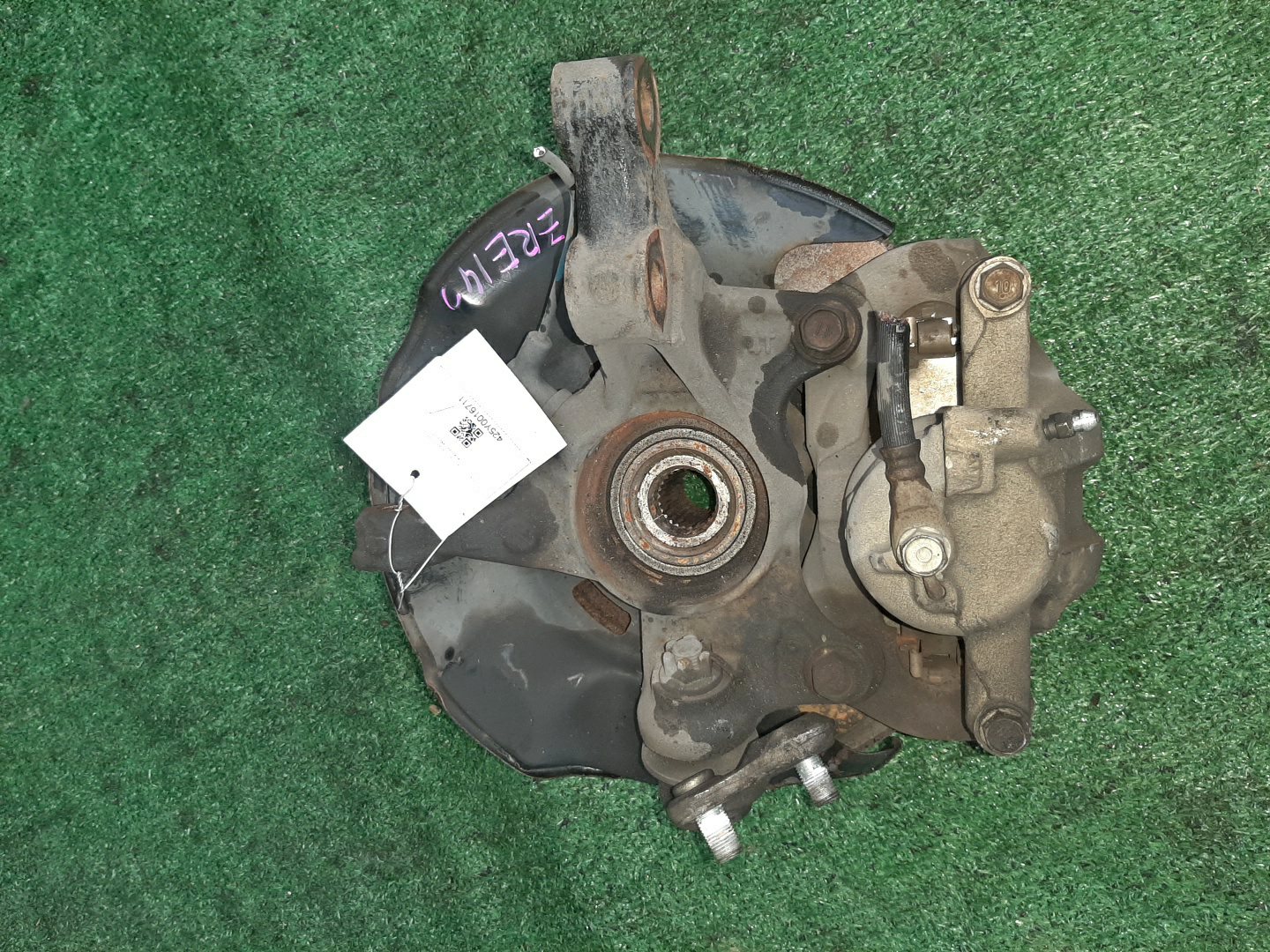 Ступица левая передняя TOYOTA AXIO, COROLLA FIELDER, COROLLA  AXIO, FIELDER NZE141, ZRE142, ZRE142G, NZE141G 1NZ-FE, 2ZR-FAE, 2ZR-FE 3 ракурс