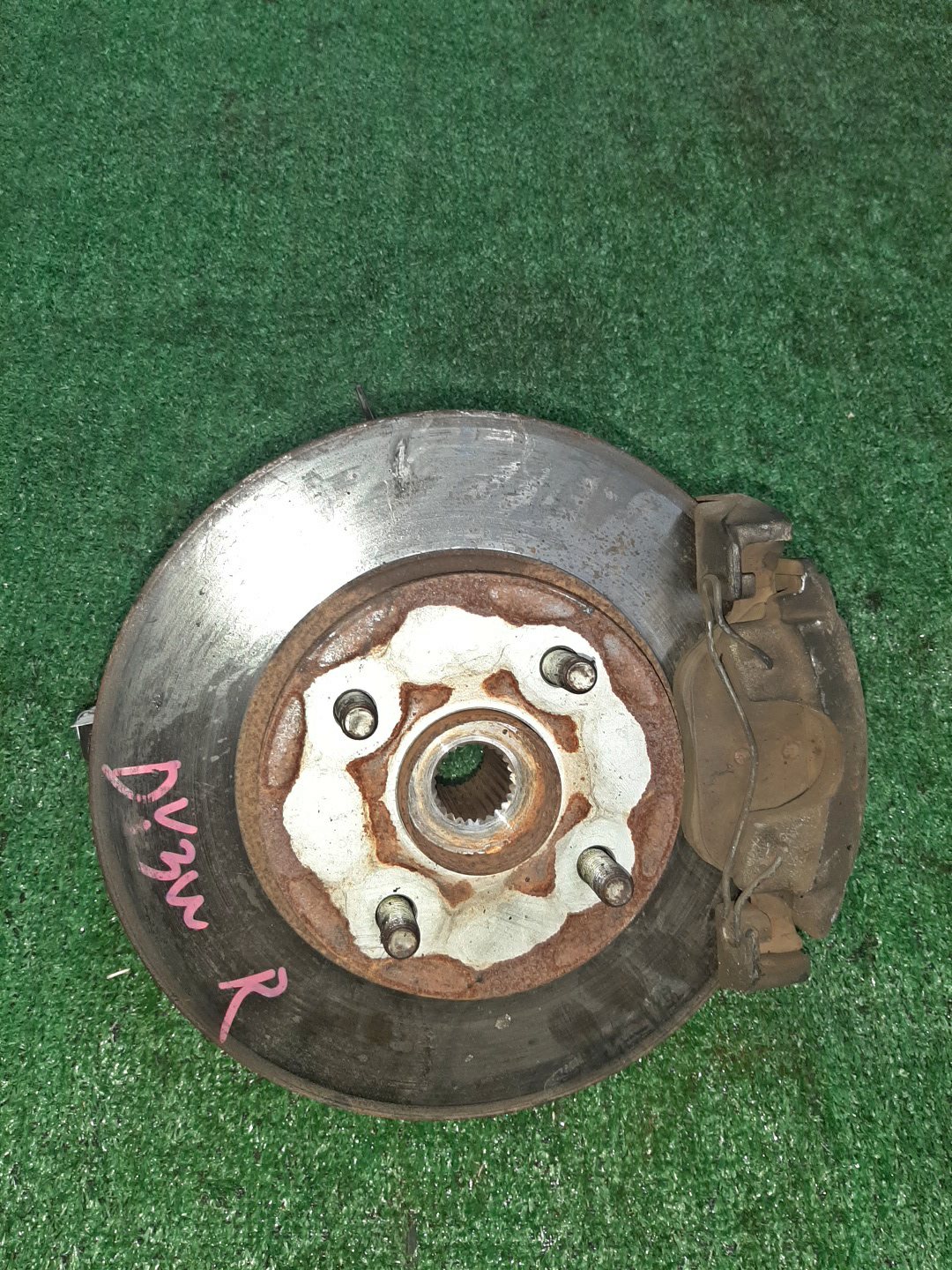 Ступица правая передняя MAZDA DEMIO, VERISA DY3W, DY5W, DY3R, DY5R, DC5R, DC5W ZJ-VE, ZY-VE 1 ракурс