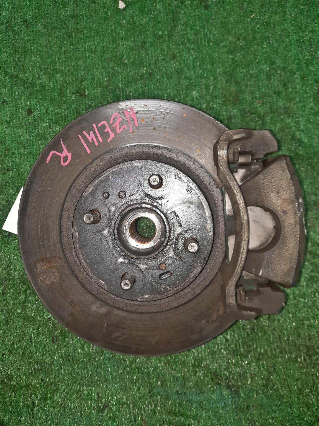 Ступица правая передняя TOYOTA AXIO, COROLLA FIELDER, COROLLA  AXIO, FIELDER NZE141, ZRE142, ZRE142G, NZE141G 1NZ-FE, 2ZR-FAE, 2ZR-FE 1 ракурс