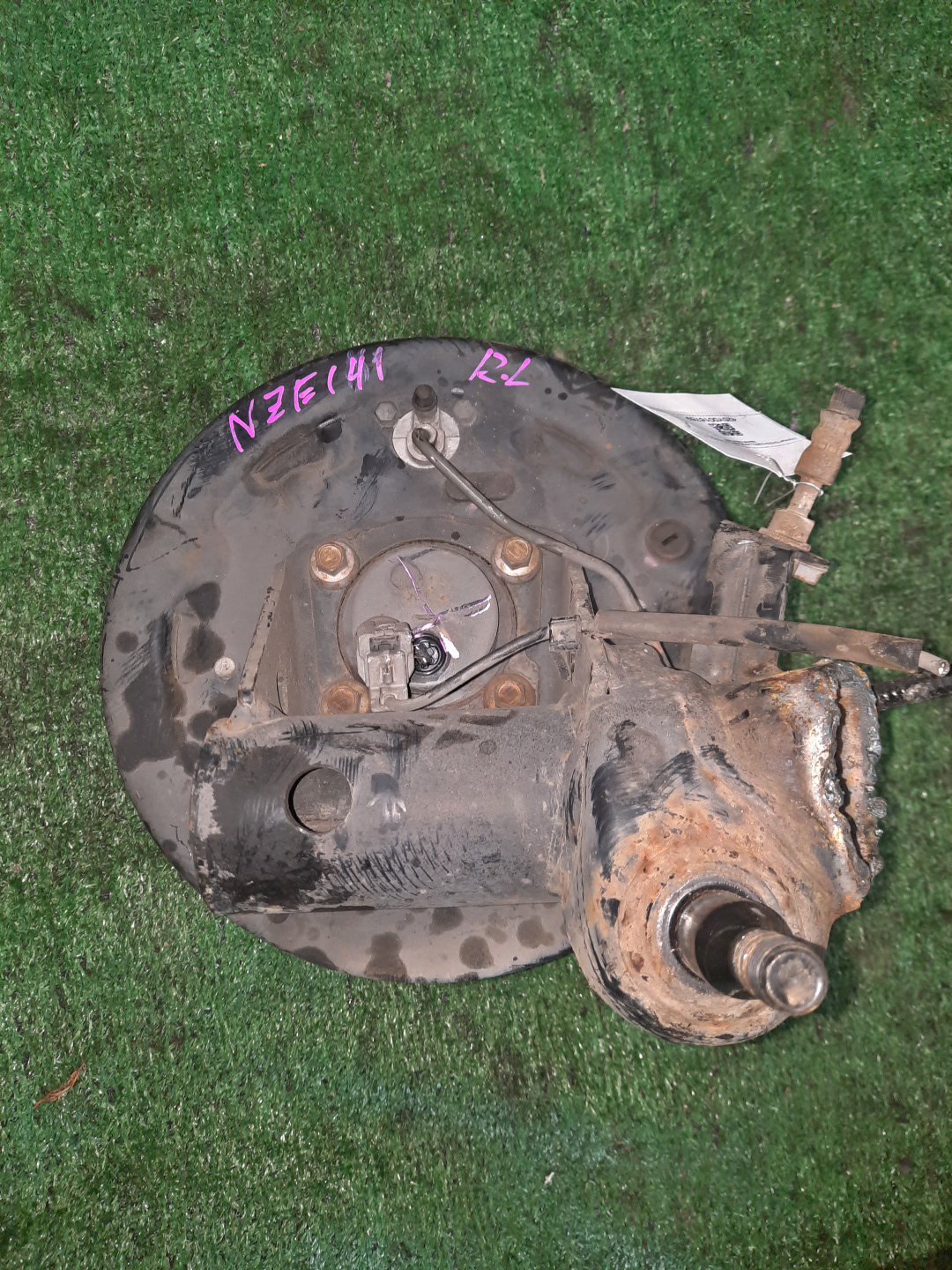 Ступица левая задняя TOYOTA AXIO, COROLLA FIELDER, COROLLA  AXIO, FIELDER NZE141, ZRE142, ZRE142G, NZE141G 1NZ-FE, 2ZR-FAE, 2ZR-FE 2 ракурс