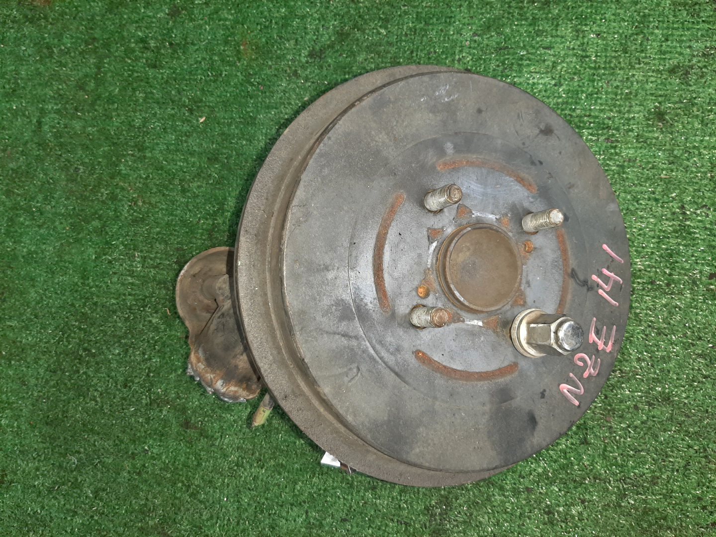 Ступица правая задняя TOYOTA AXIO, COROLLA FIELDER, COROLLA  AXIO, FIELDER NZE141, ZRE142, ZRE142G, NZE141G 1NZ-FE, 2ZR-FAE, 2ZR-FE 1 ракурс