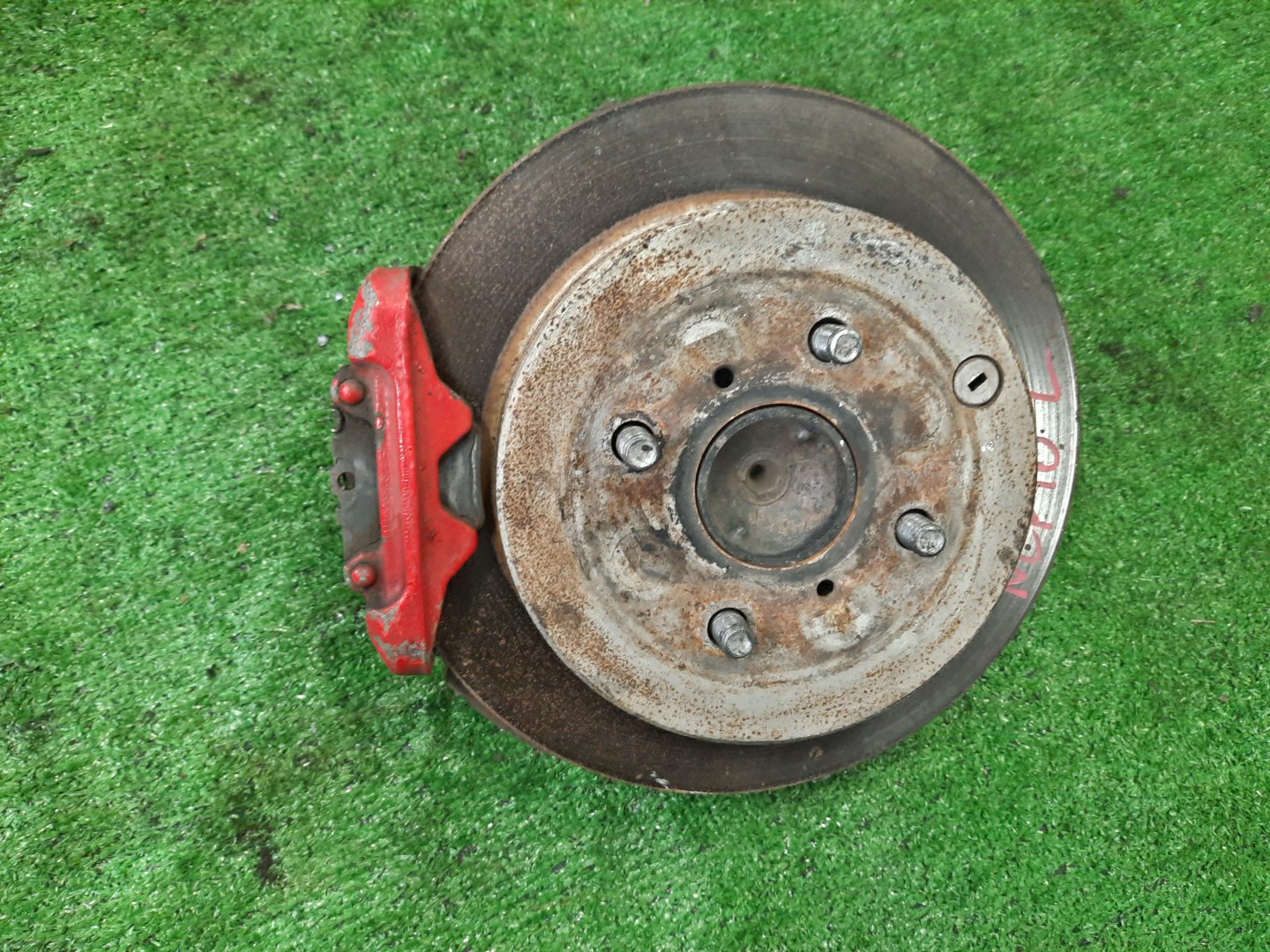 Ступица левая задняя TOYOTA VITZ NCP10, NCP13 2NZ-FE, 1NZ-FE 1 ракурс