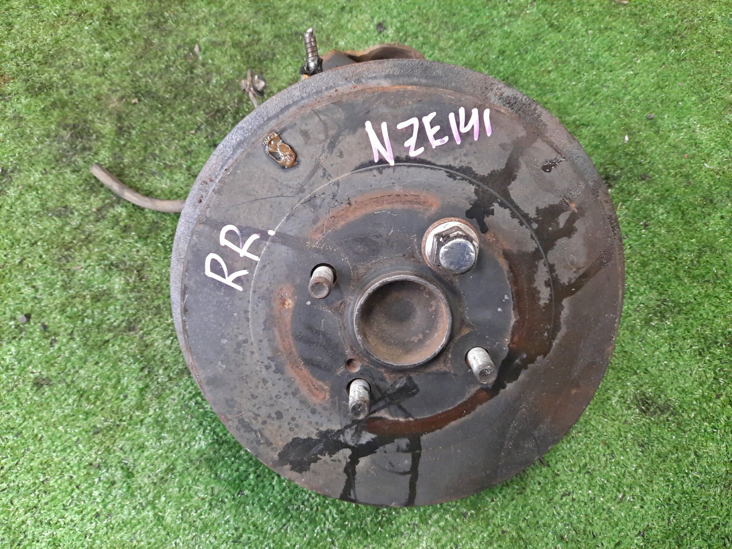 Ступица правая задняя TOYOTA AXIO, COROLLA FIELDER, COROLLA AXIO, FIELDER NZE141, ZRE142, ZRE142G, NZE141G 1NZ-FE, 2ZR-FAE, 2ZR-FE 1 ракурс Ступица правая задняя TOYOTA AXIO, COROLLA FIELDER, COROLLA AXIO, FIELDER NZE141, ZRE142, ZRE142G, NZE141G 1NZ-FE, 2ZR-FAE, 2ZR-FE 1 ракурс