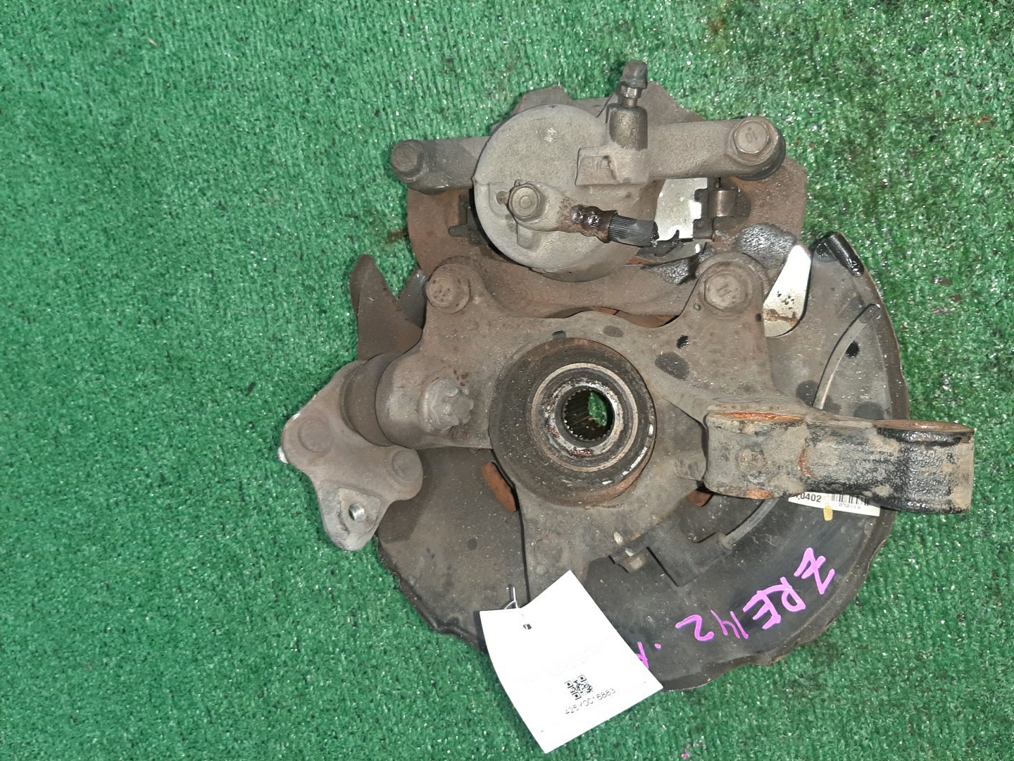 Ступица правая передняя TOYOTA AXIO, COROLLA FIELDER, COROLLA  AXIO, FIELDER NZE141, ZRE142, ZRE142G, NZE141G 1NZ-FE, 2ZR-FAE, 2ZR-FE 3 ракурс