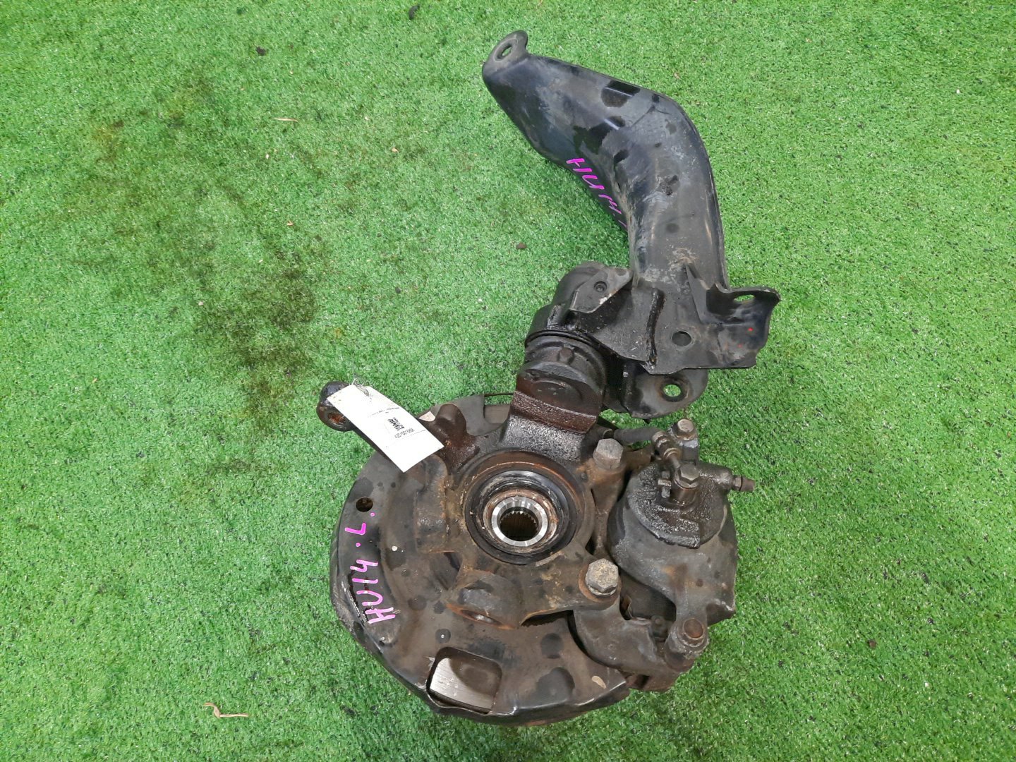 Ступица левая передняя NISSAN BLUEBIRD, PRIMERA SU14, U14, QU14, HU14, EU14, P11, WP11, QP11, HP11, WQP11, WHP11 CD20, SR20DE, QG18DE, QG18DD, SR18DE, SR20VE 2 ракурс