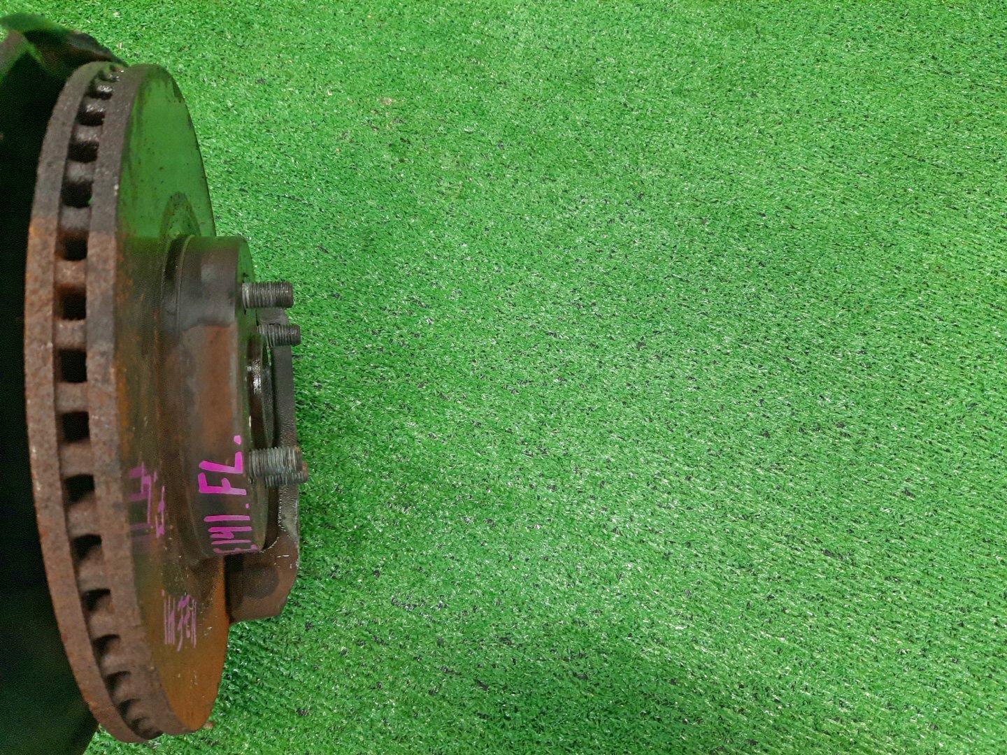 Ступица левая передняя TOYOTA AXIO, COROLLA FIELDER, COROLLA  AXIO, FIELDER NZE141, ZRE142, ZRE142G, NZE141G 1NZ-FE, 2ZR-FAE, 2ZR-FE 3 ракурс