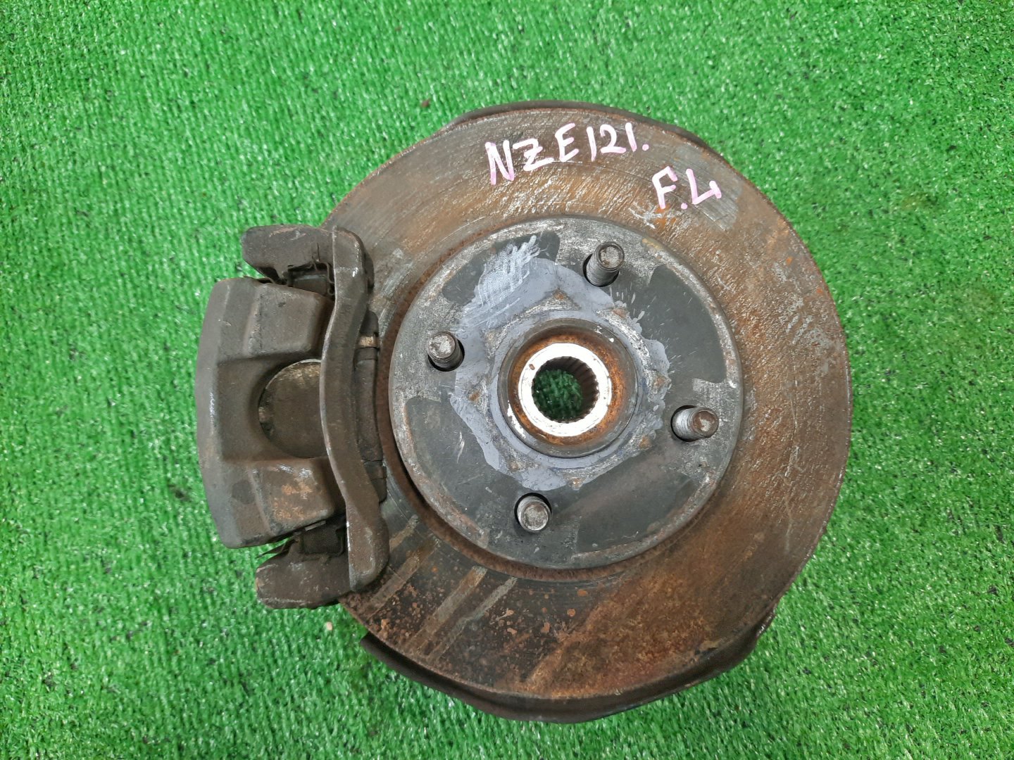 Ступица левая передняя TOYOTA COROLLA, COROLLA FIELDER, ALLEX, COROLLA RUNX NZE121 1NZ-FE 1 ракурс