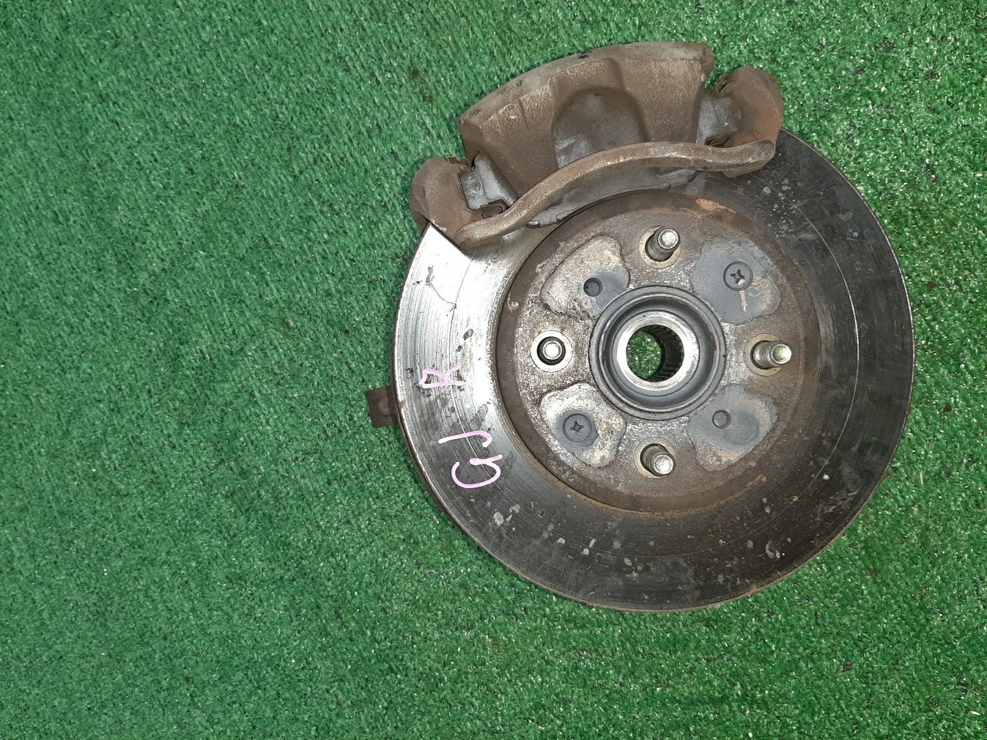 Ступица правая передняя HONDA AIRWAVE GJ1 L15A 1 ракурс