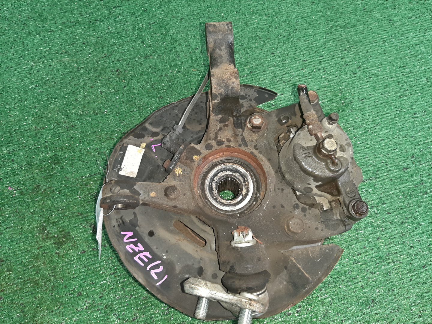 Ступица левая передняя TOYOTA COROLLA, COROLLA FIELDER, ALLEX, COROLLA RUNX NZE121 1NZ-FE 3 ракурс