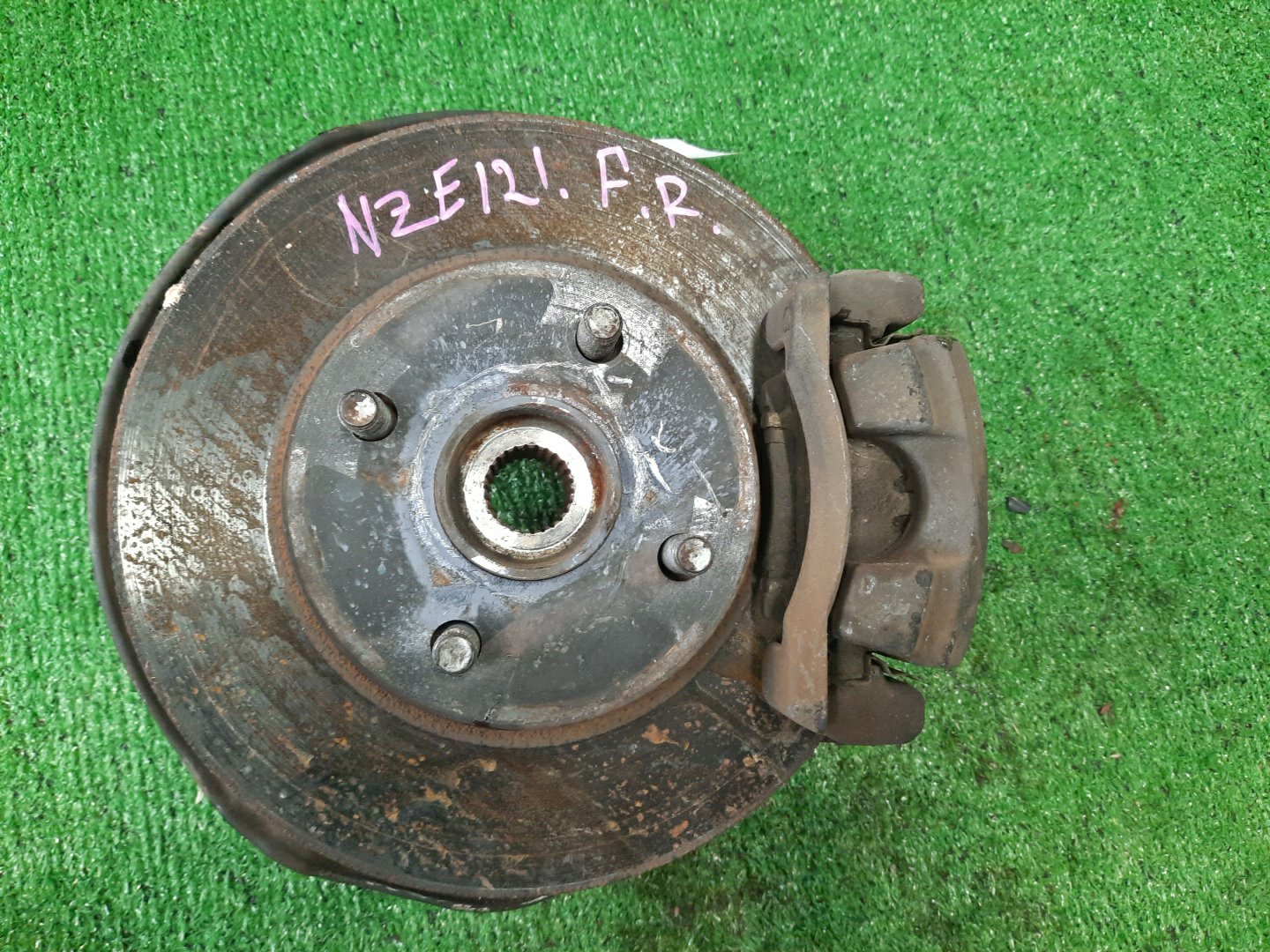 Ступица правая передняя TOYOTA COROLLA, COROLLA FIELDER, ALLEX, COROLLA RUNX NZE121, NZE121G 1NZ-FE 1 ракурс