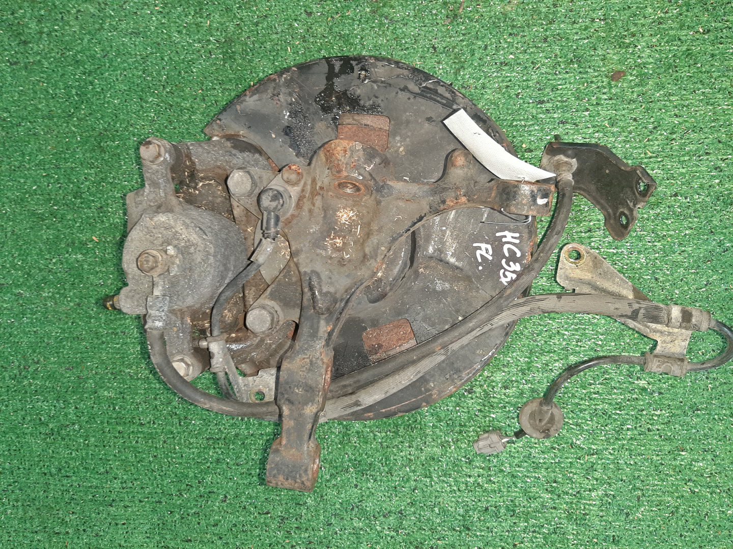 Ступица левая передняя NISSAN LAUREL, STAGEA HC35, GC35, SC35, WHC34, WGC34 RB20DE, RB25DE, RD28 3 ракурс