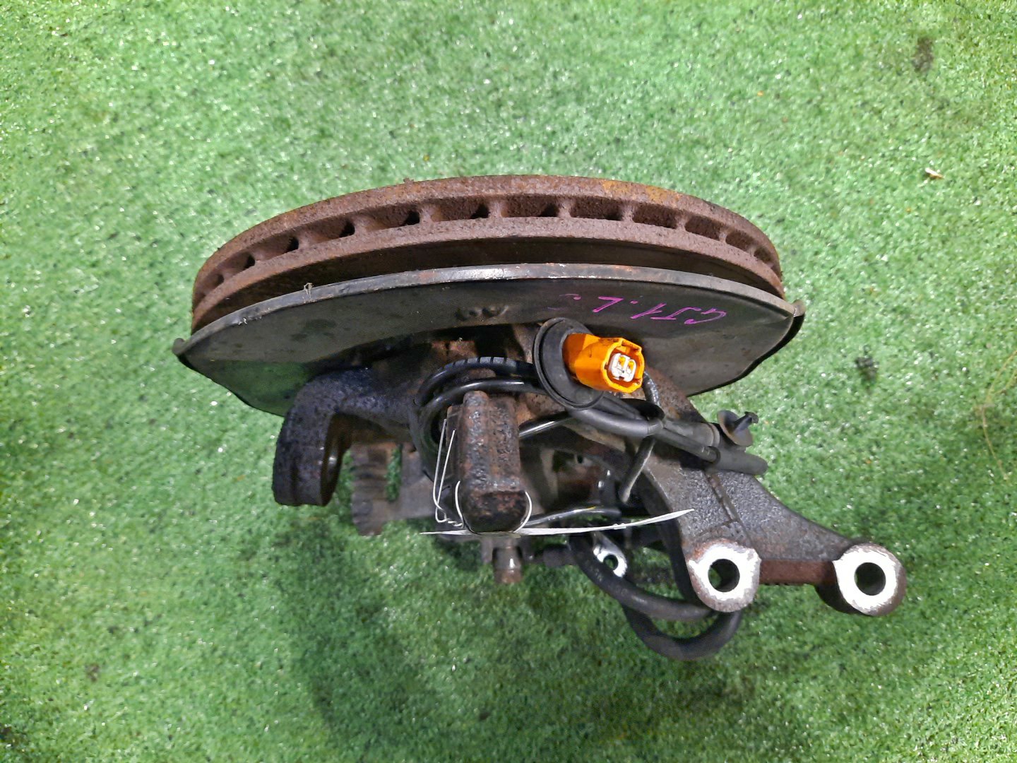 Ступица левая передняя HONDA AIRWAVE GJ1 L15A 3 ракурс