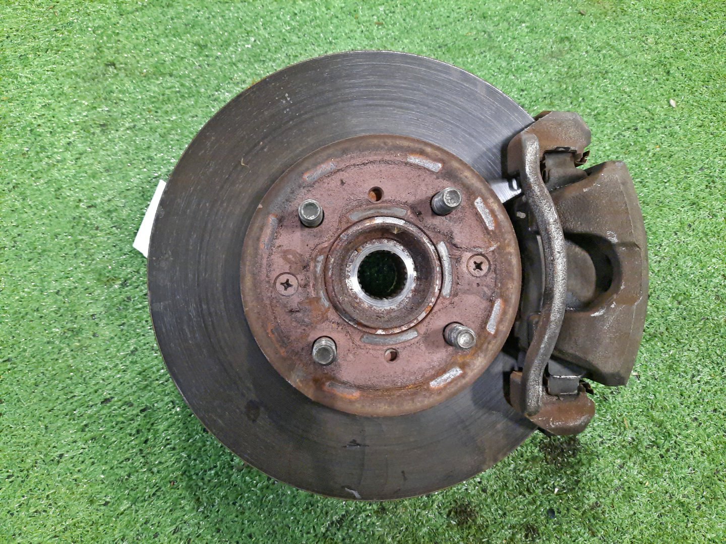 Ступица правая передняя HONDA AIRWAVE GJ1 L15A 1 ракурс