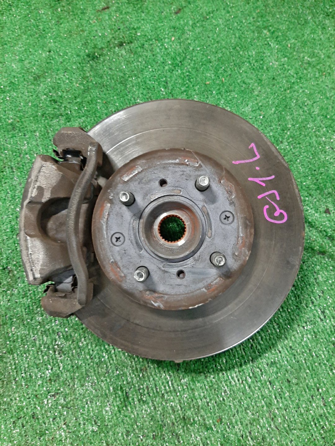 Ступица левая передняя HONDA AIRWAVE GJ1 L15A 1 ракурс