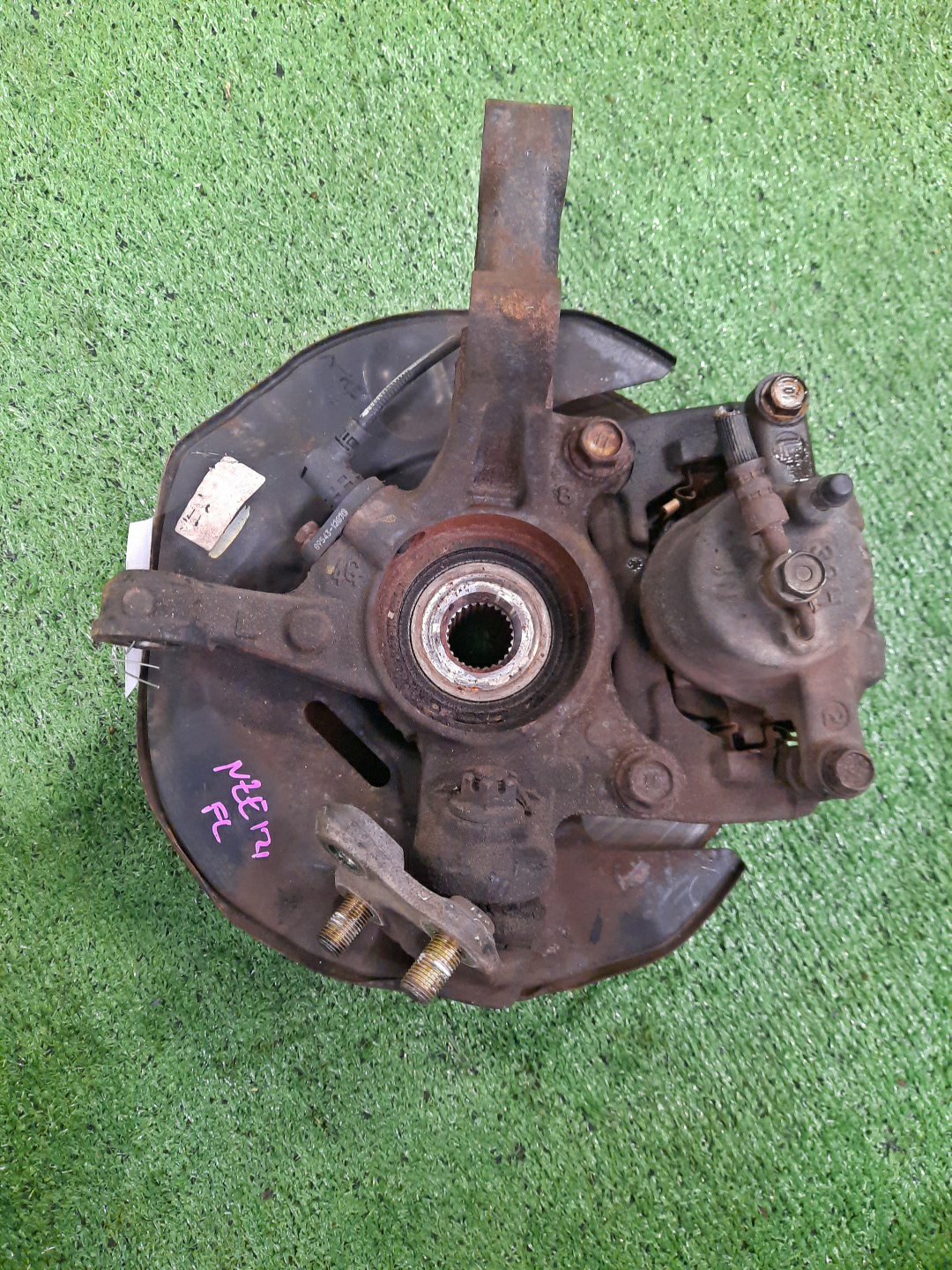 Ступица левая передняя TOYOTA COROLLA, COROLLA FIELDER, ALLEX, COROLLA RUNX NZE121 1NZ-FE 2 ракурс