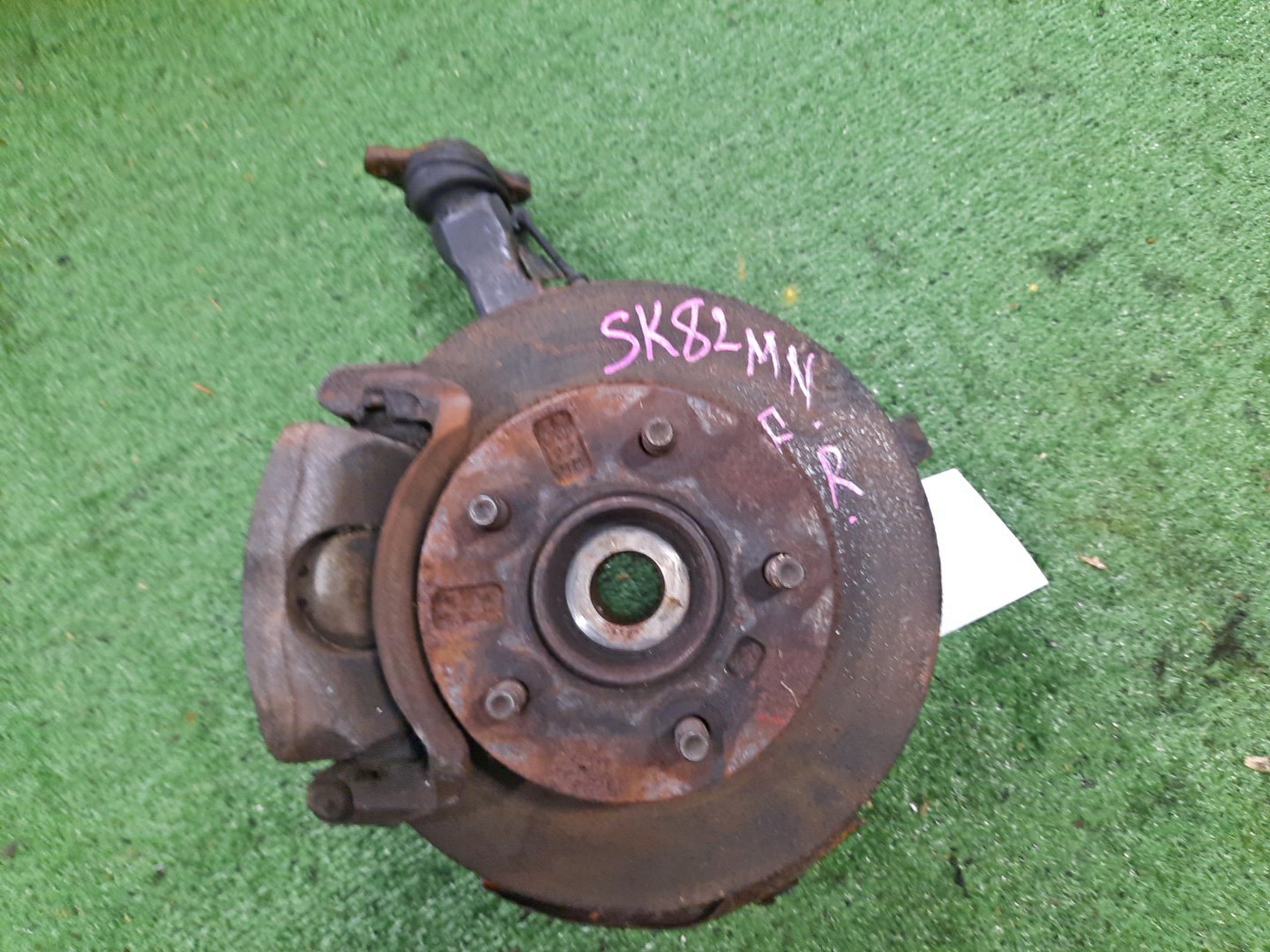 Ступица правая передняя NISSAN VANETTE SK82MN F8 1 ракурс