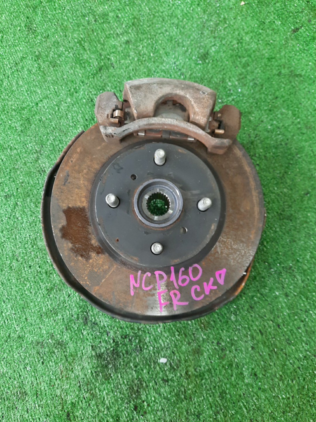 Ступица правая передняя TOYOTA PROBOX NCP160V 1NZ-FE 3 ракурс