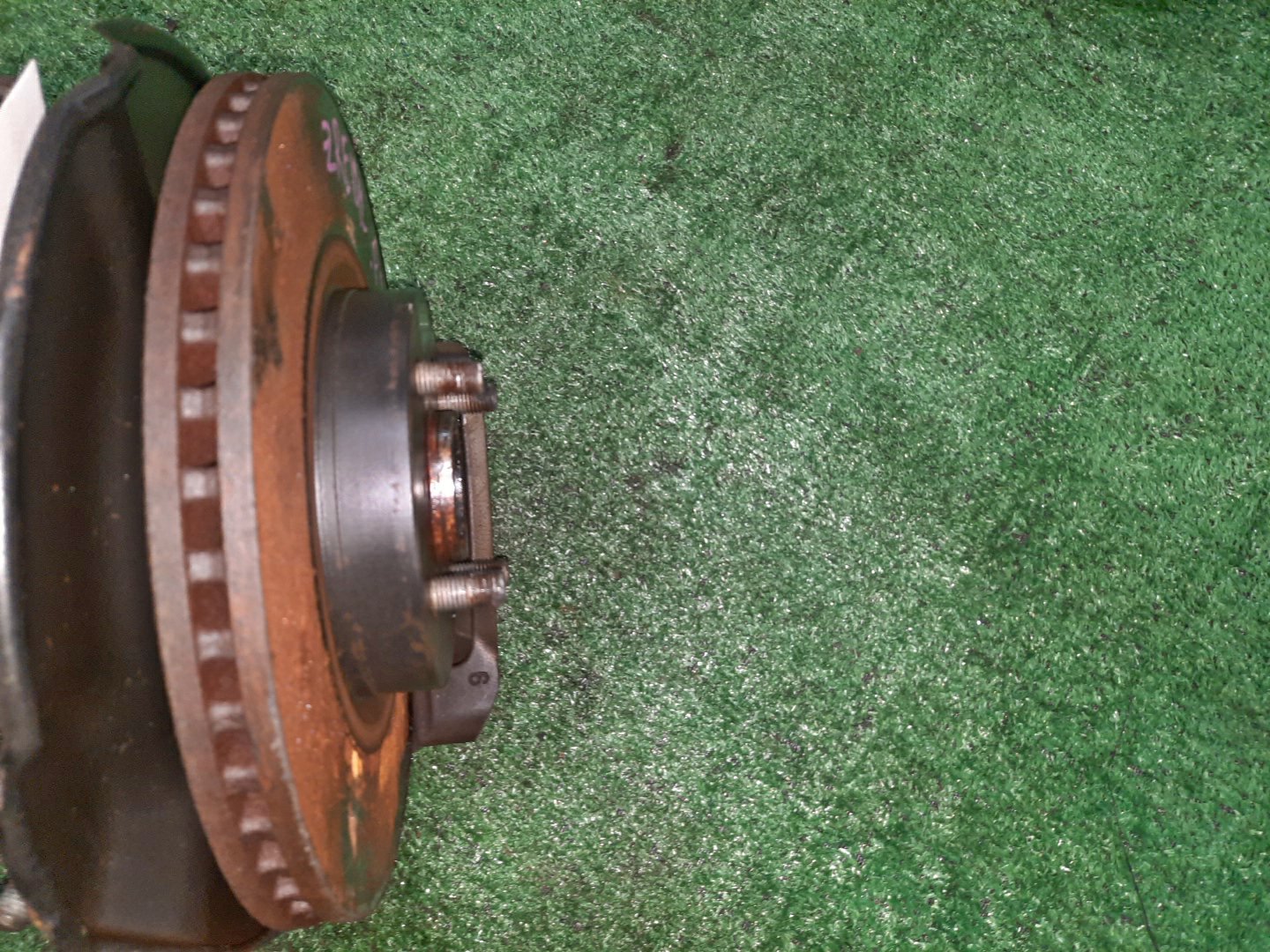 Ступица правая передняя TOYOTA AXIO, COROLLA FIELDER, COROLLA  AXIO, FIELDER NZE141, ZRE142, ZRE142G, NZE141G 1NZ-FE, 2ZR-FAE, 2ZR-FE 3 ракурс