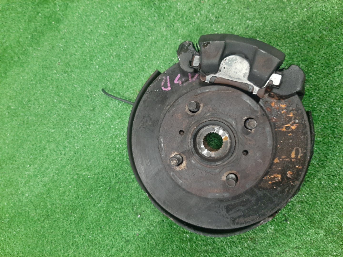 Ступица правая передняя TOYOTA PLATZ, VITZ SCP11, SCP10, SCP13 1SZ-FE, 2SZ-FE 1 ракурс