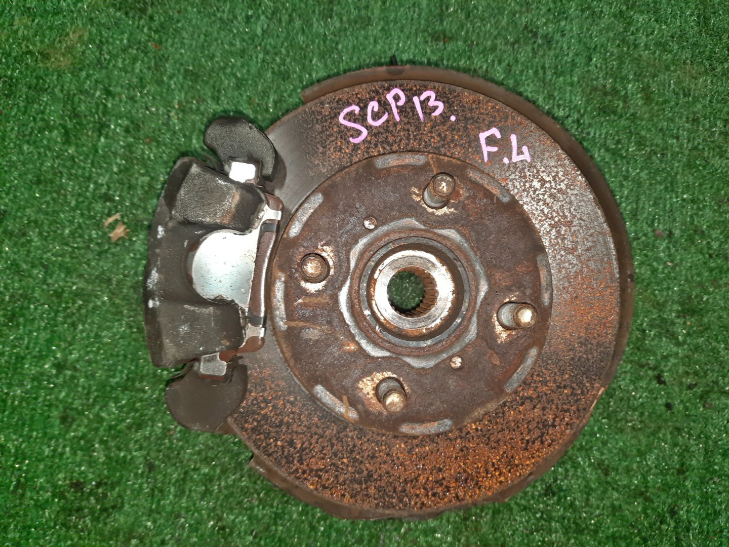 Ступица левая передняя TOYOTA PLATZ, VITZ SCP11, SCP10, SCP13 1SZ-FE, 2SZ-FE 1 ракурс