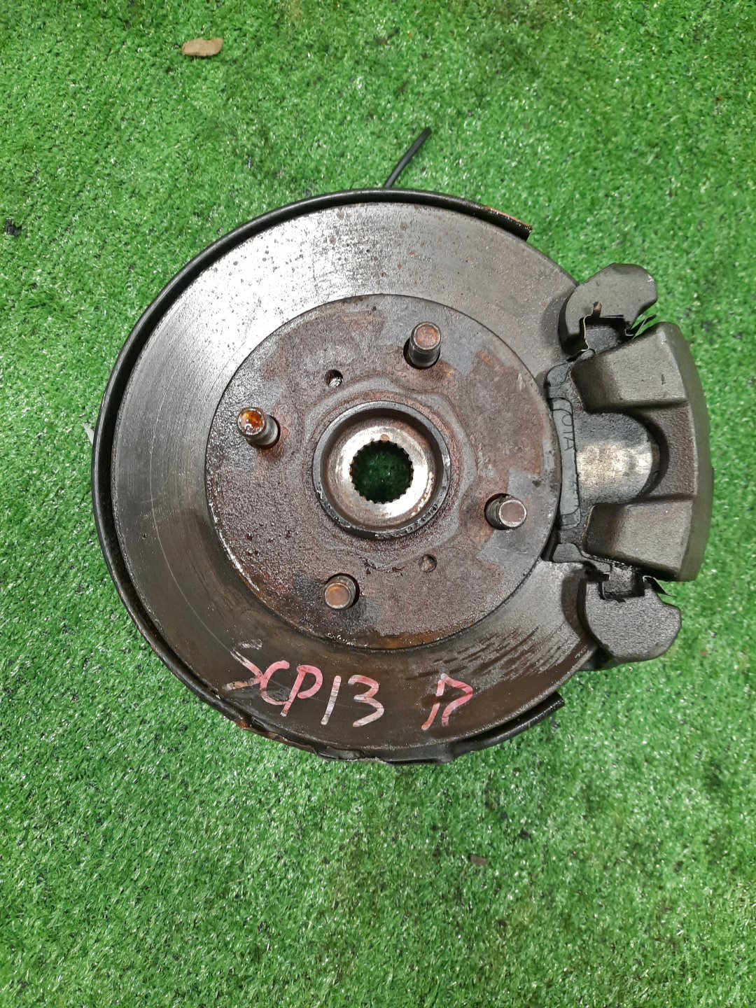 Ступица правая передняя TOYOTA PLATZ, VITZ SCP11, SCP10, SCP13 1SZ-FE, 2SZ-FE 1 ракурс